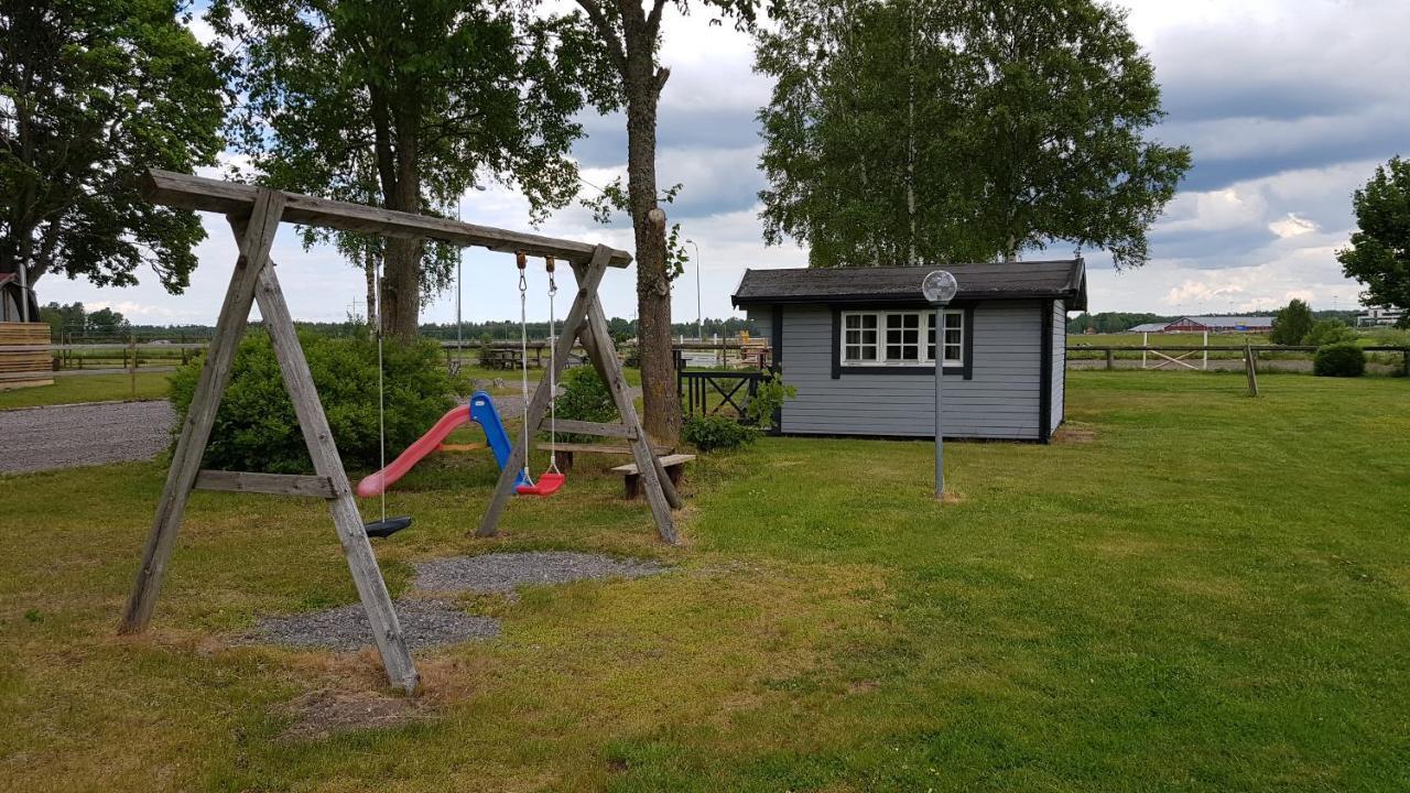 Villa Backgardens Stugby Axvall Exterior foto